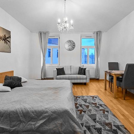 Three-Bedroom, Three King-Size Bed Retreat Wien Eksteriør billede